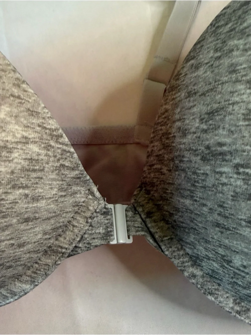 Victoria’s Secret PINK Wear Everywhere Push-Up Bra‎ Gray 36DD Racerback